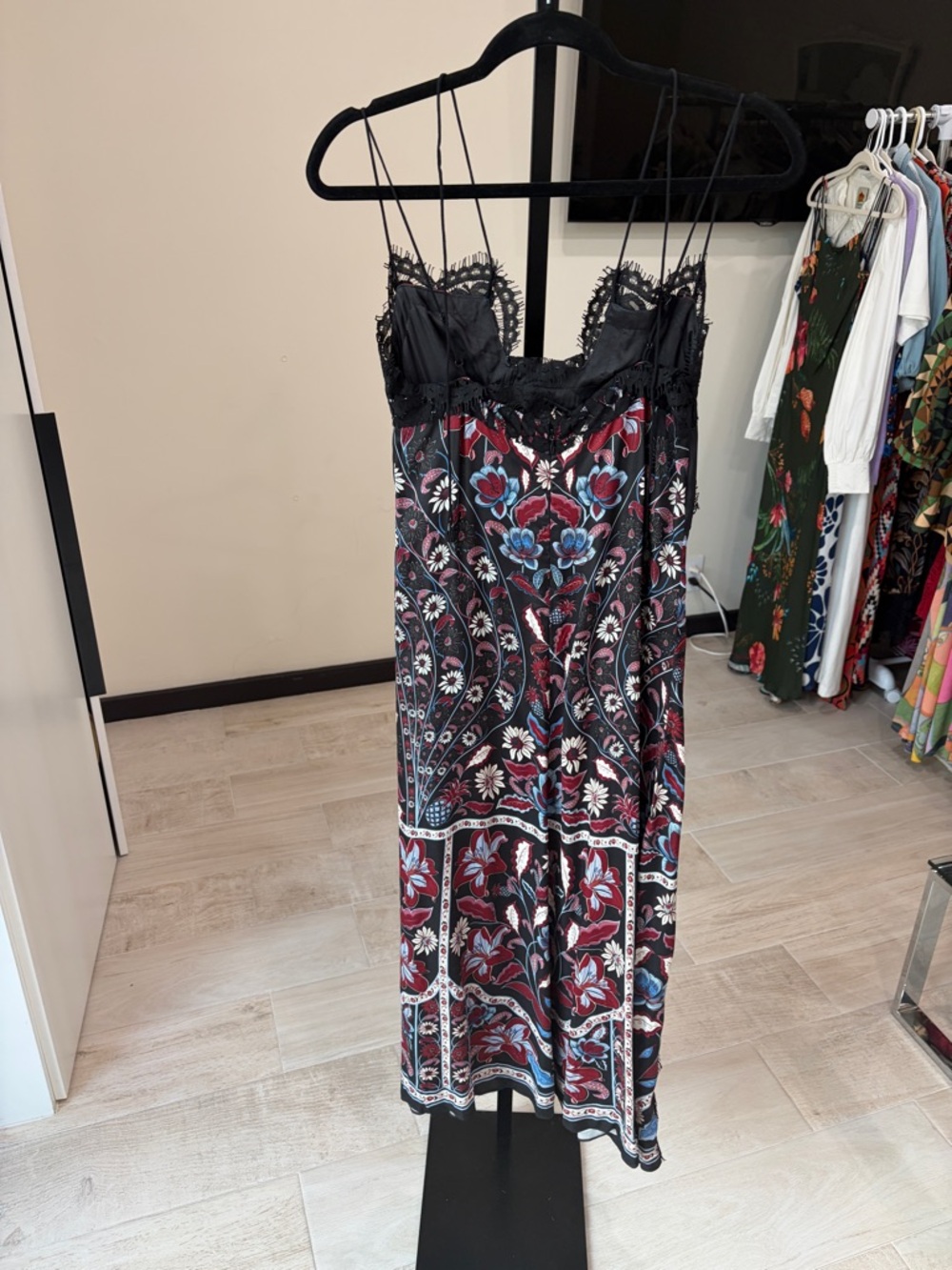 Black Marcelle Lace Lenzing™
Ecovero™ Viscose Slip Midi Dress - Picture 7 of 11